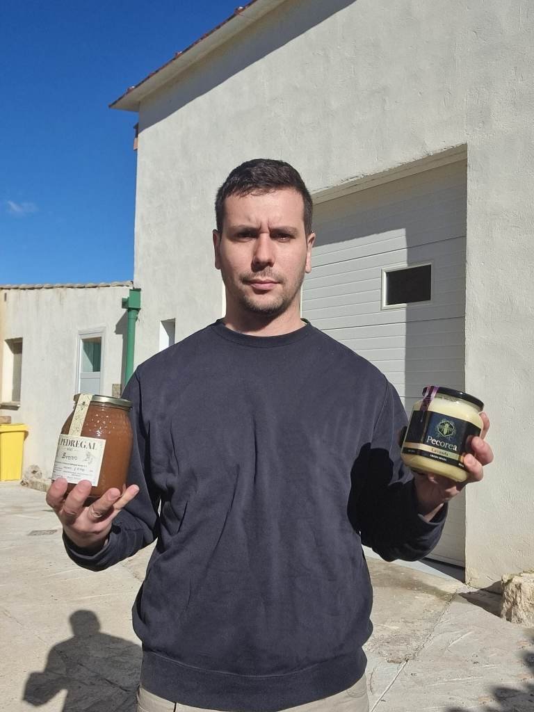 Adrián Domínguez de Pecorea miel